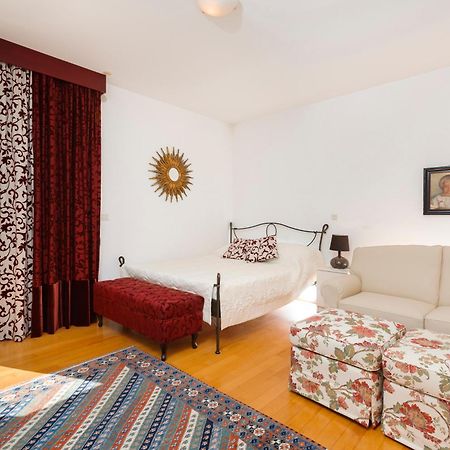 Apartment Oliva Allegra 斯普利特 外观 照片